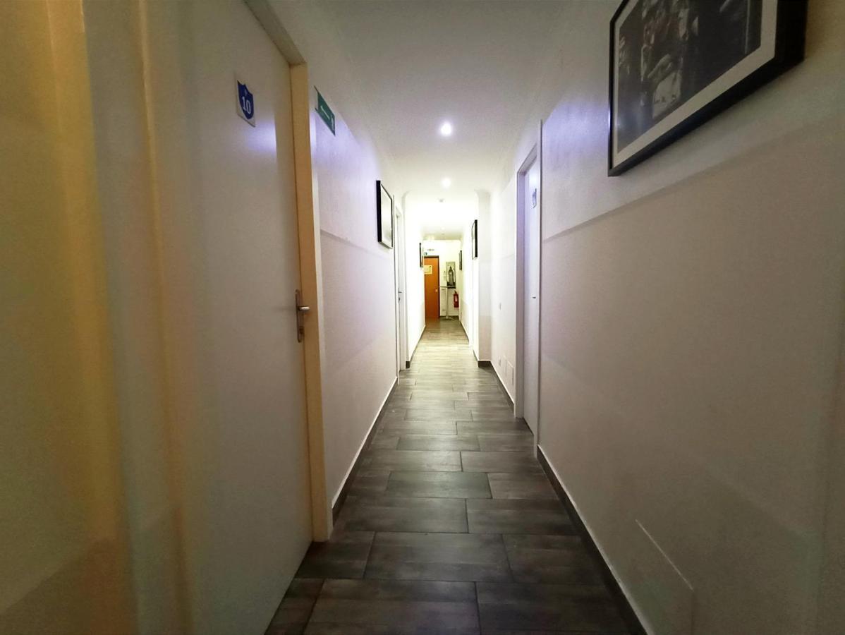 Tiburtina Guesthouse Rome Bagian luar foto