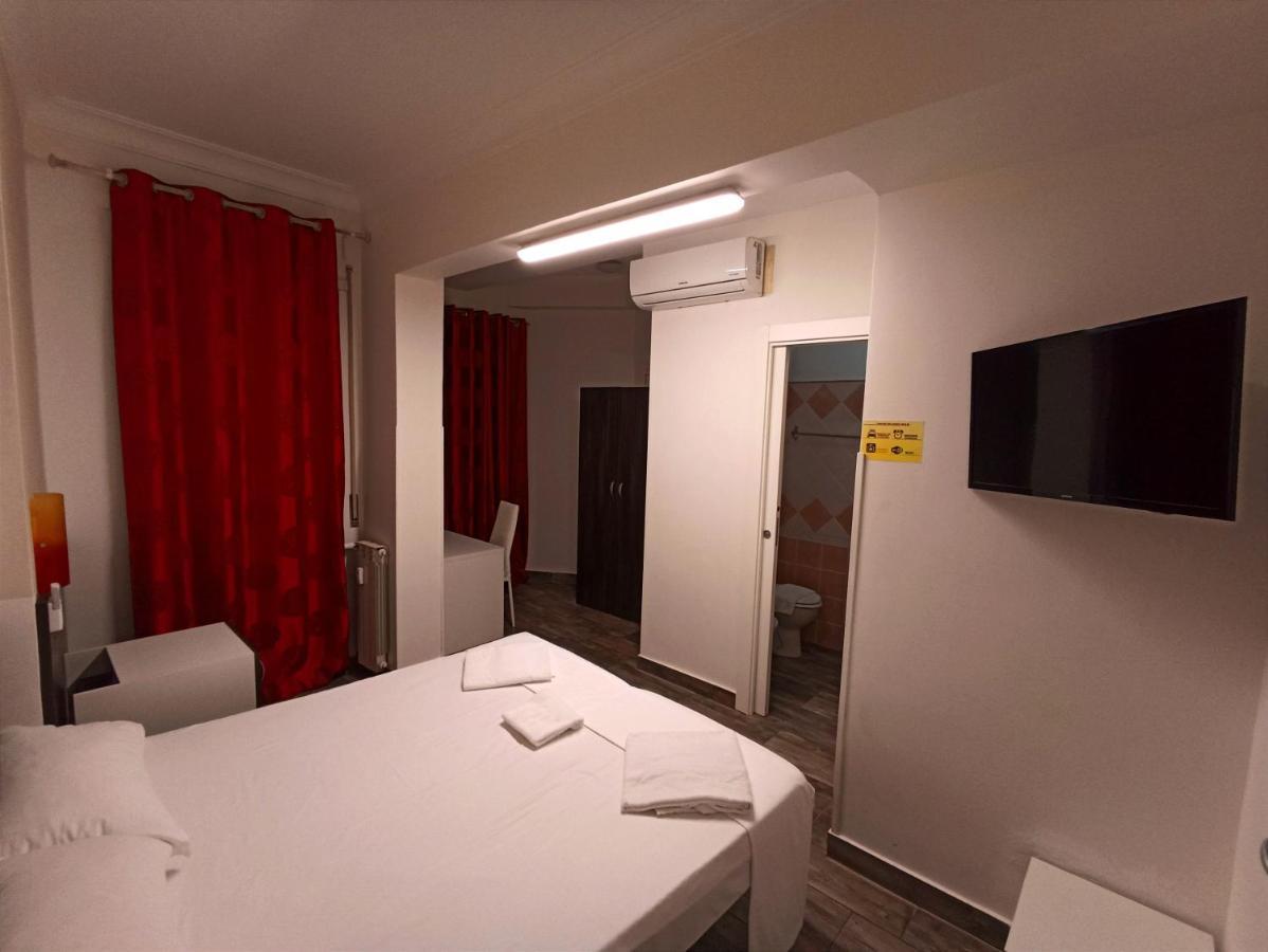 Tiburtina Guesthouse Rome Bagian luar foto
