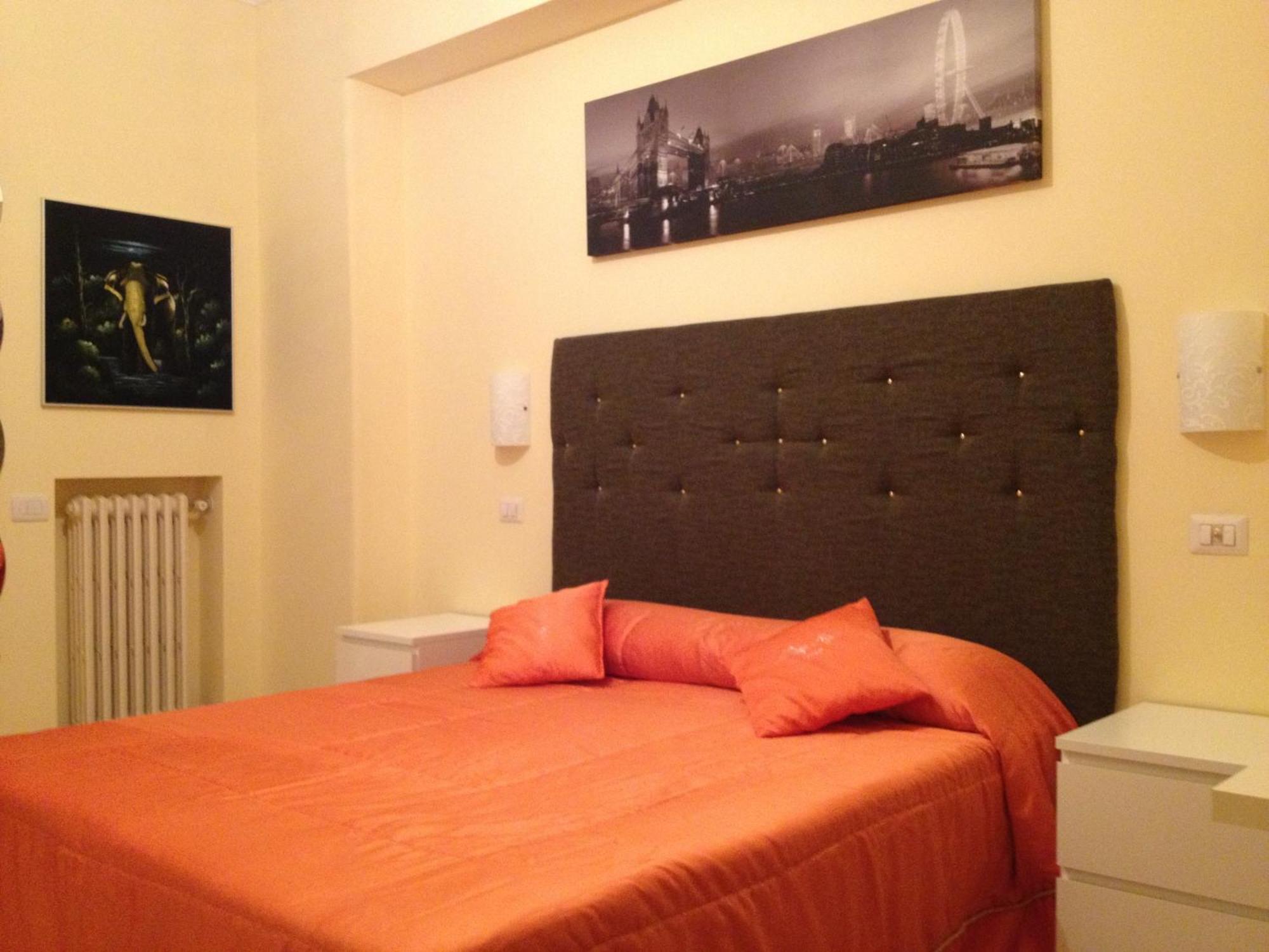Tiburtina Guesthouse Rome Bagian luar foto